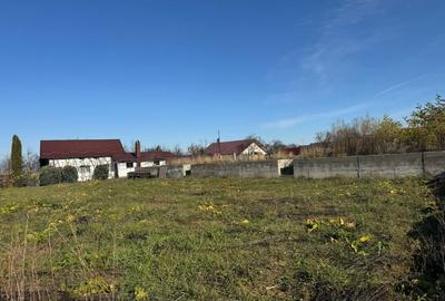 Vanzare  1400mp teren imprejmuit 2 loturi pt casa Adancata - sub padure - 16