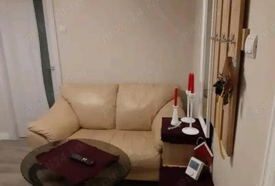 Inchiriez apartament ultracentral 2 camere - 3