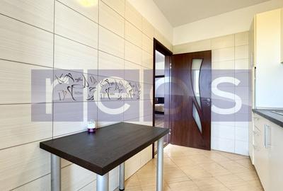 Apartament cu 3 camere semidecomandat, mobilat în 1 Mai - 4