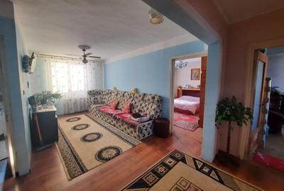 Apt 4 cam Calea Romanului decomandat, Nufarului, Cod 159746 - 1