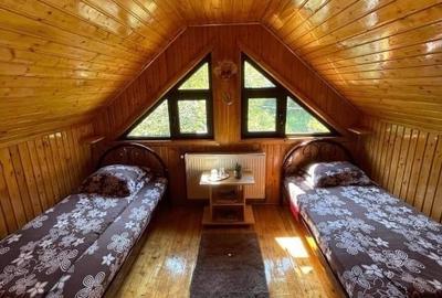 Casă cu 9 camere cu Teren 300 Mp în Central - 3