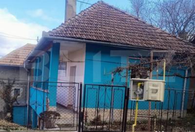 Casă cu 2 camere cu Teren 200 Mp în Central - 3