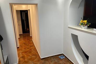 Apartament cu 3 camere decomandat în Vărsătura - 4