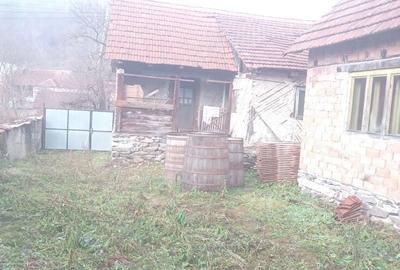 Casă cu 4 camere în Criștioru de Jos - 4