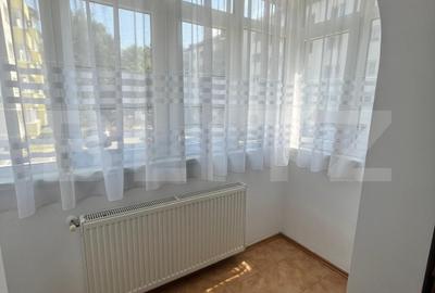 Apartament cu 2 camere, 50 mp, etaj 1, zona Decebal - 3
