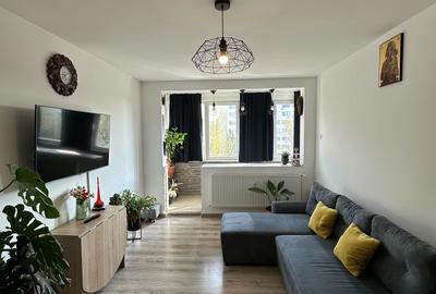 Apartament cu 2 camere decomandat, mobilat în Titan