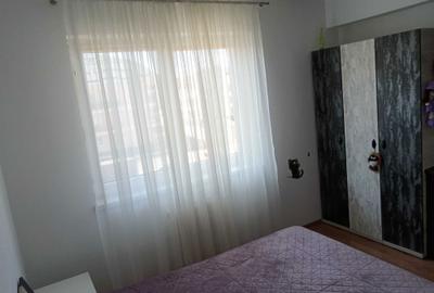 Apartament cu 2 camere decomandat în Tractorul - 5
