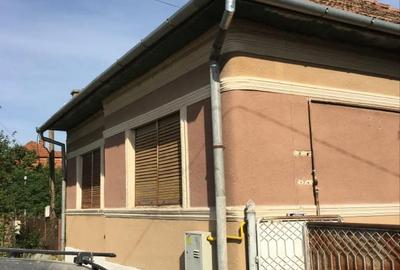Casă cu 2 camere în Central - 2