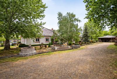 Spațiu comercial, de 1,500 mp, în Vârteșcoiu - 3