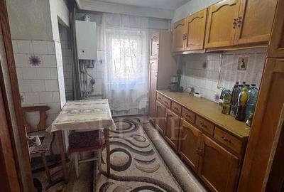 Apartament cu 4 camere decomandat în Mărăști