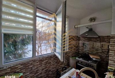 Apartament cu 3 camere decomandat în Independenței - 13