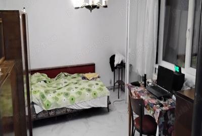 Apartament cu 3 camere decomandat în Circumvalațiunii - 8