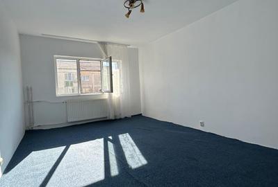 2 camere .. zona Lipovei .. etaj intermediar .. 76.000 euro - 7