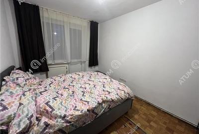 Apartament cu 4 camere 2 bai si balcon etaj 1 zona Rahovei din Sibiu - 2