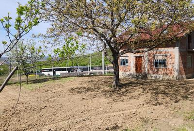 Casă cu 4 camere în Tomești - 1