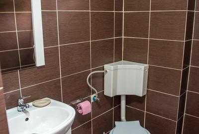 Casă cu 6 camere în Central - 1