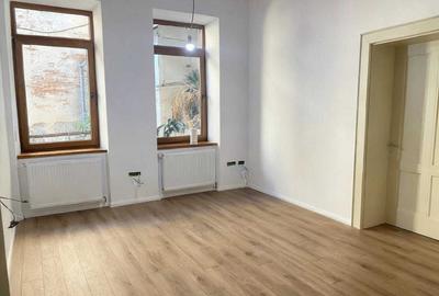 Apartament cu 3 camere semidecomandat în Lotrioara - 3