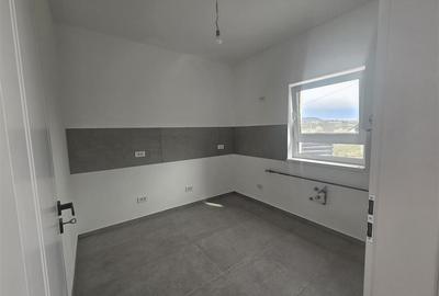 Casă cu 3 camere cu Canalizare în Bucium - 3