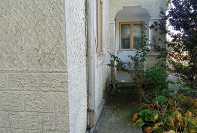 Casă cu 6 camere cu Teren 1900 Mp în Ciorăști - 2