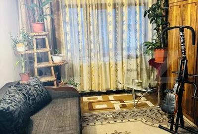 Apartament cu 4 camere decomandat în Central