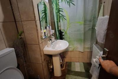 Vand ap.2cam.conf. 1 semidecomandat de 4 etaje - 2