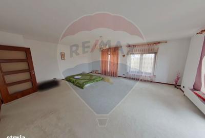 Casă cu 4 camere în Lazu Baciului - 14