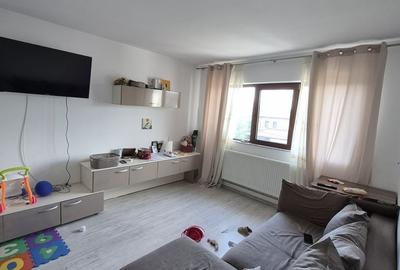 Apartament cu 3 camere decomandat în Păcurari