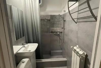 Garsonieră decomandată în Baza 3 - 6