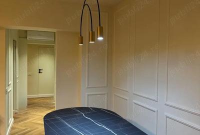 Apartament cu 3 camere semidecomandat în Dristor