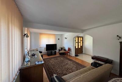 Casă cu 4 camere în Lungulețu - 8