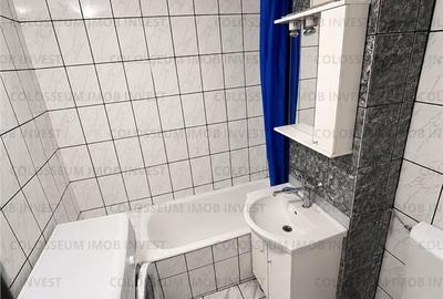 Apartament cu 3 camere decomandat în Tractorul - 8