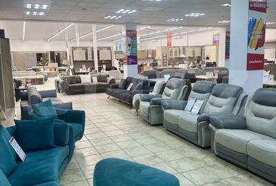 Spațiu comercial, de 800 mp, în Centura - 3