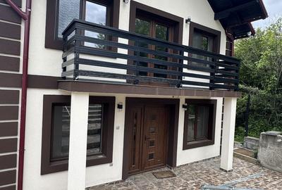 Casă cu 8 camere cu Teren 2800 Mp în Milcoiu - 12