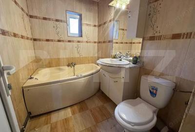 Apartament de inchiriat 3 camere, 65 mp, zona Bradet - 11