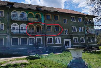 Apartament cu 3 camere decomandat în Jiu-Paroșeni - 8