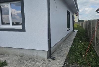 Casă cu 3 camere cu Teren 585 Mp în Moșnița Nouă - 2