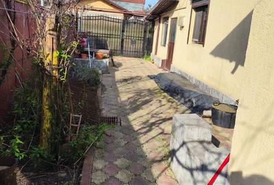 Casă cu 2 camere în Central