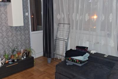 Apartament cu 3 camere semidecomandat în Constructorilor - 1