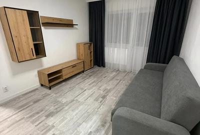 Apartament cu 2 camere semidecomandat în Calea București