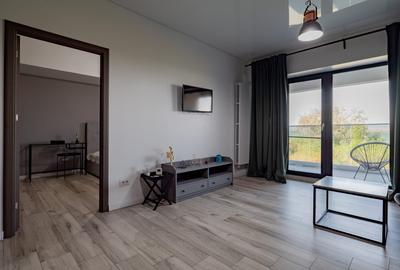 Apartament 2 camere, Mamaia Central | Vedere frontala la lac | Terasa 13,5 mp - 10