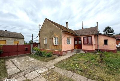 Casă cu 3 camere cu Teren 975 Mp în Tileagd