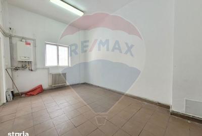 Spațiu comercial, de 74 mp, în Sub Arini - 3