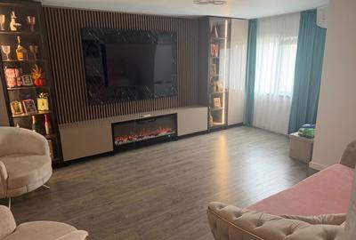 Apartament cu 4 camere decomandat în Central - 2