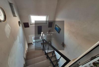 Casă cu 7 camere cu Canalizare în Glina - 3