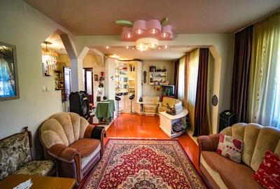 Casă individuală cu 4 camere cu Canalizare în Cristur - 1