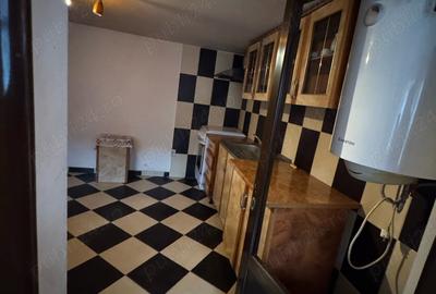 Casă cu 5 camere în Drăghiceni - 10