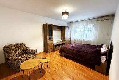 Centru - Podul de Fier, et.2, apartament 1 camera, mobilat si utilat - 1