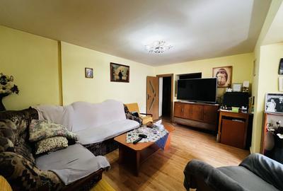 Casă individuală cu 6 camere cu Canalizare în Plopi - 3