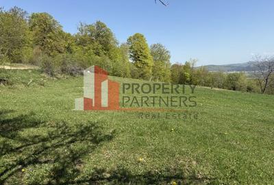 Terenuri Bran - Predelut  Priveliște către Bucegi și Postăvaru - 2