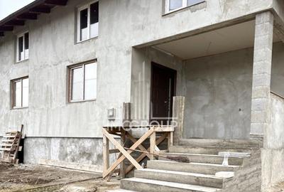Casă cu 4 camere cu Teren 1000 Mp în Frata - 4